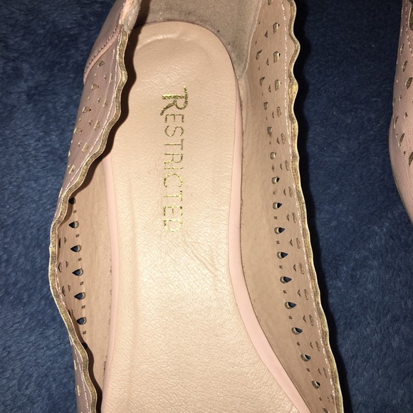 Flats - Picture 3 of 5